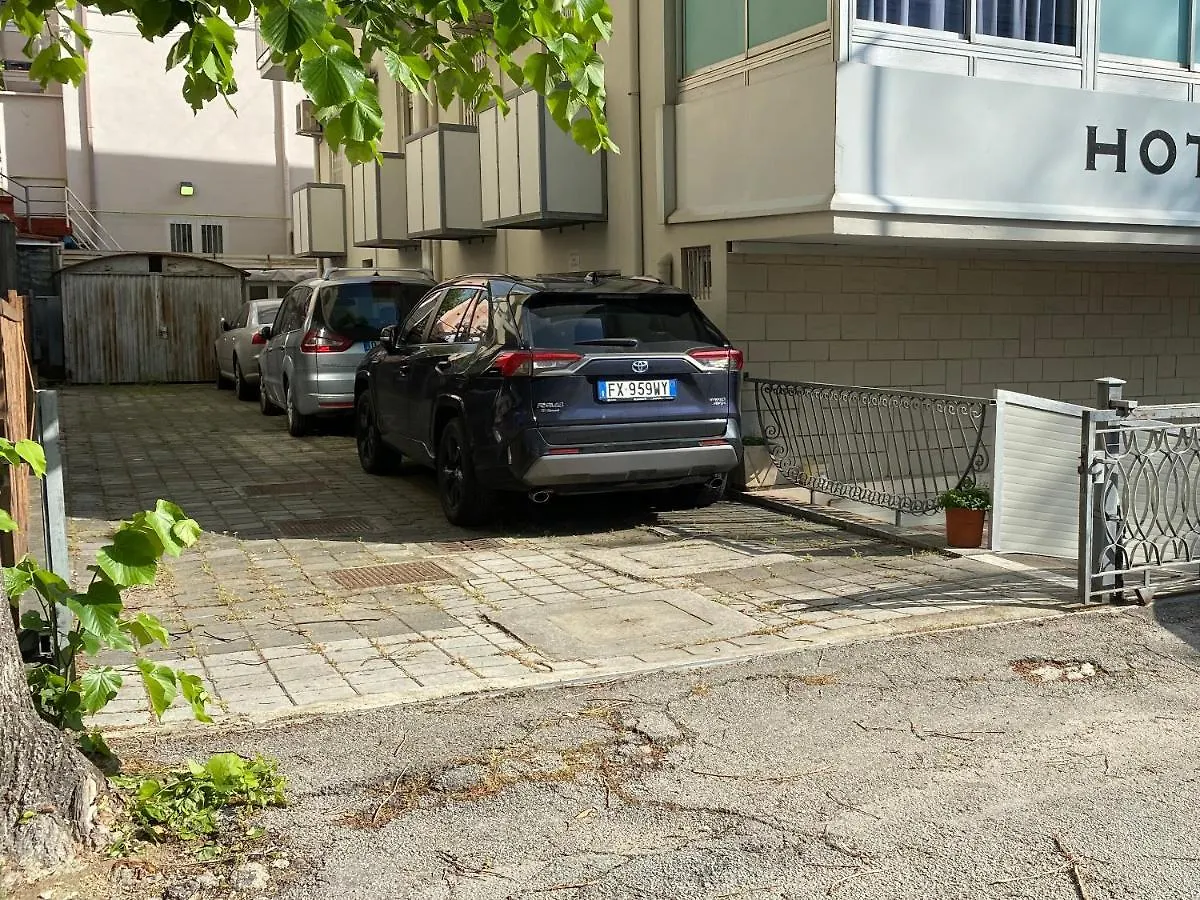 Hotel Nanni Garni Rimini Panzió